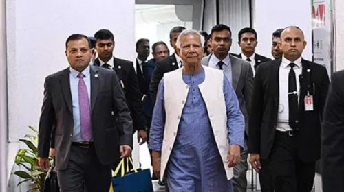 দেশে ফিরেছেন প্রধান উপদেষ্টা