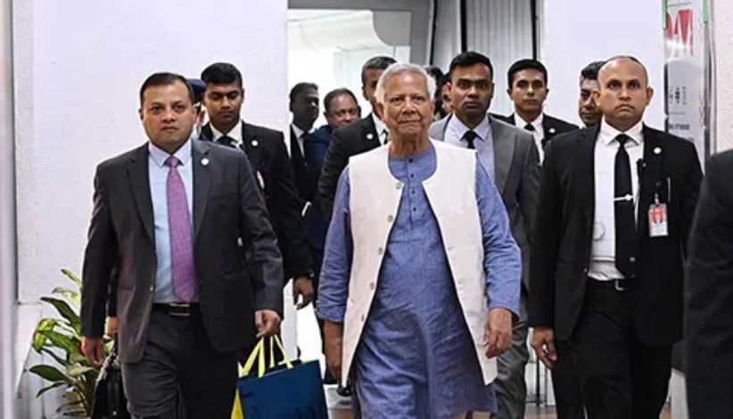 দেশে ফিরেছেন প্রধান উপদেষ্টা