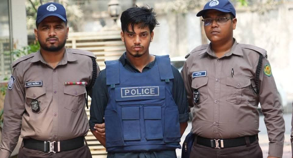 ‎রুমমেটকে হত্যার পর মরদেহ ৭ টুকরো করে ফেলে আসায় রাজধানীতে হবিগঞ্জের যুবক গ্রেপ্তার