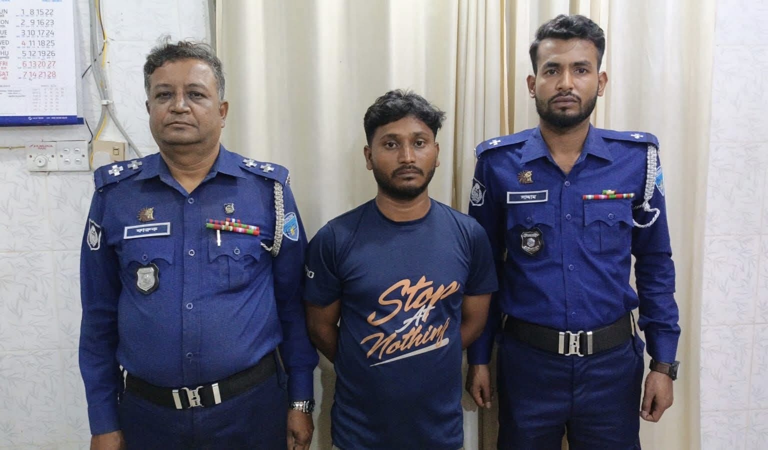 কমলনগরে তুচ্ছ ঘটনাকে কেন্দ্র করে চাচাতো ভাইকে গলা কেটে হত্যাচেষ্টা, গ্রেপ্তার-১