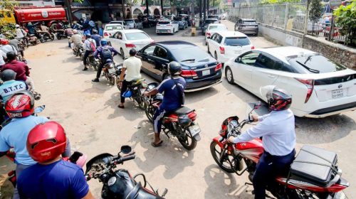 জ্বালানি সংকট, পথে পথে কর্মমুখী মানুষের ভোগান্তি