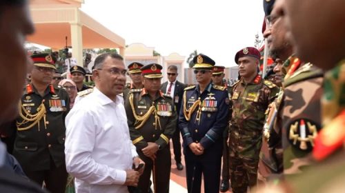 সশস্ত্র বাহিনীর সদস্যদের শুভেচ্ছা জানালেন প্রধানমন্ত্রী