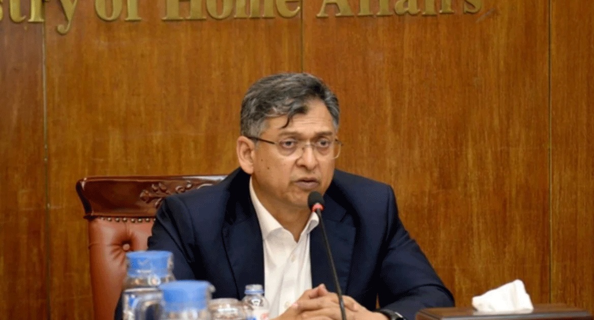 ঢাকা থেকে চাঁদাবাজদের তালিকা প্রস্তুত করে অভিযান চালানো হবে: স্বরাষ্ট্রমন্ত্রী