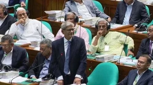 দুর্নীতিকে নয়, গ্রামের সড়ককে অগ্রাধিকার দেবে সরকার: মির্জা ফখরুল