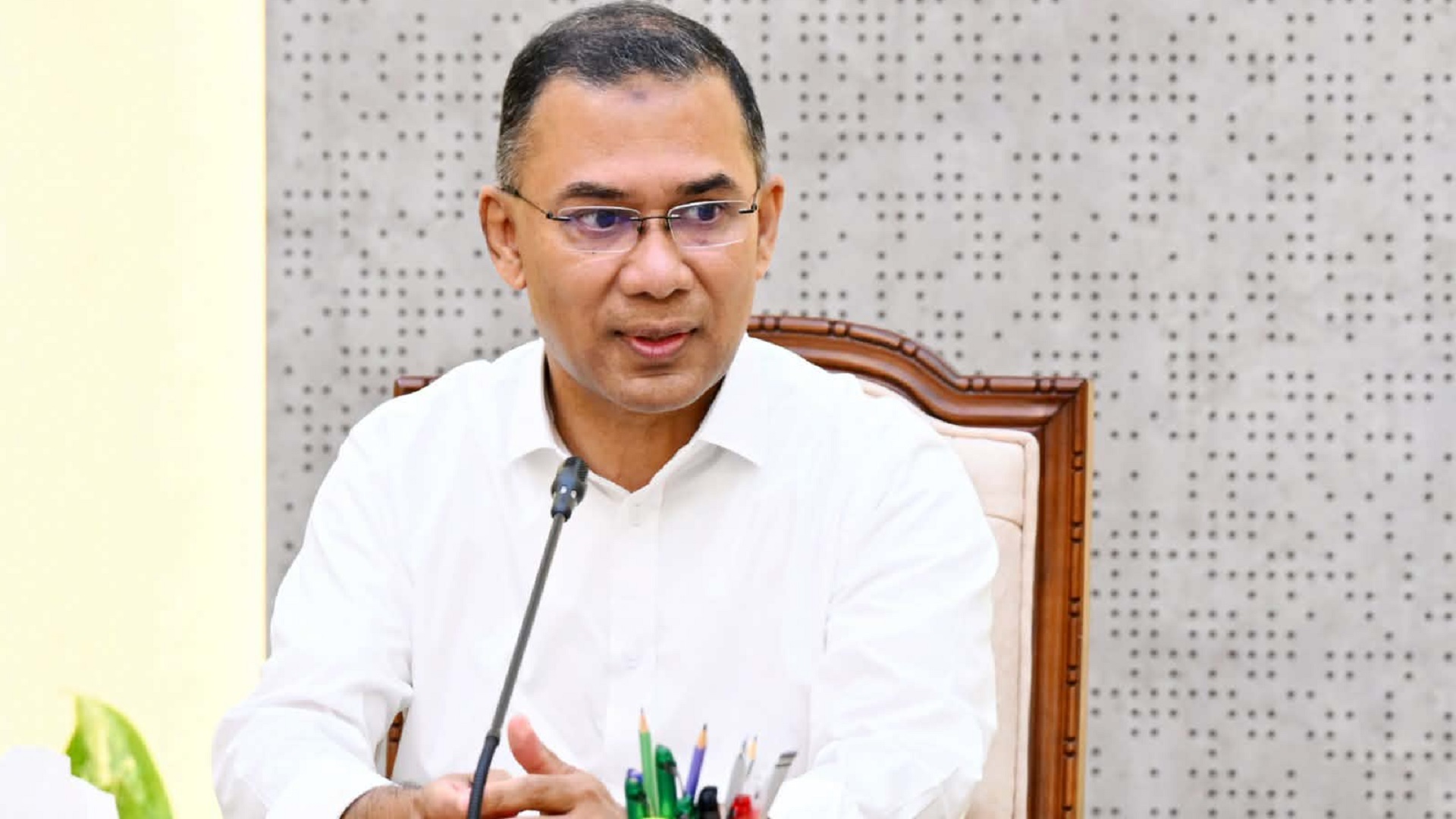 বগুড়ায় নয়, কড়াইল বস্তিতে হবে ‘ফ্যামিলি কার্ড’ কর্মসূচির উদ্বোধন