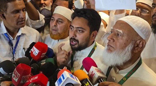 সংসদ থেকে ওয়াক আউট করে যা বললেন নাহিদ ইসলাম