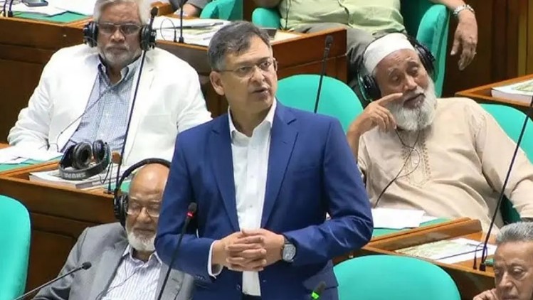 সংবিধান লঙ্ঘন ও শপথ ভঙ্গ করেছেন সিইসি: স্বরাষ্ট্রমন্ত্রী