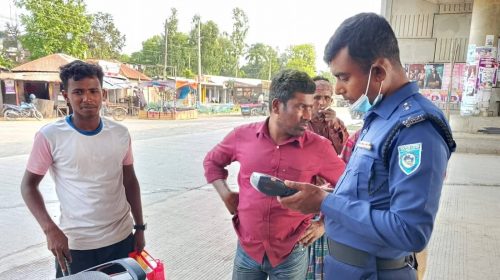 গোবিন্দগঞ্জে ট্রাফিক আইন লঙ্ঘনে দশটি মামলা, ৩১ হাজার টাকা জরিমানা