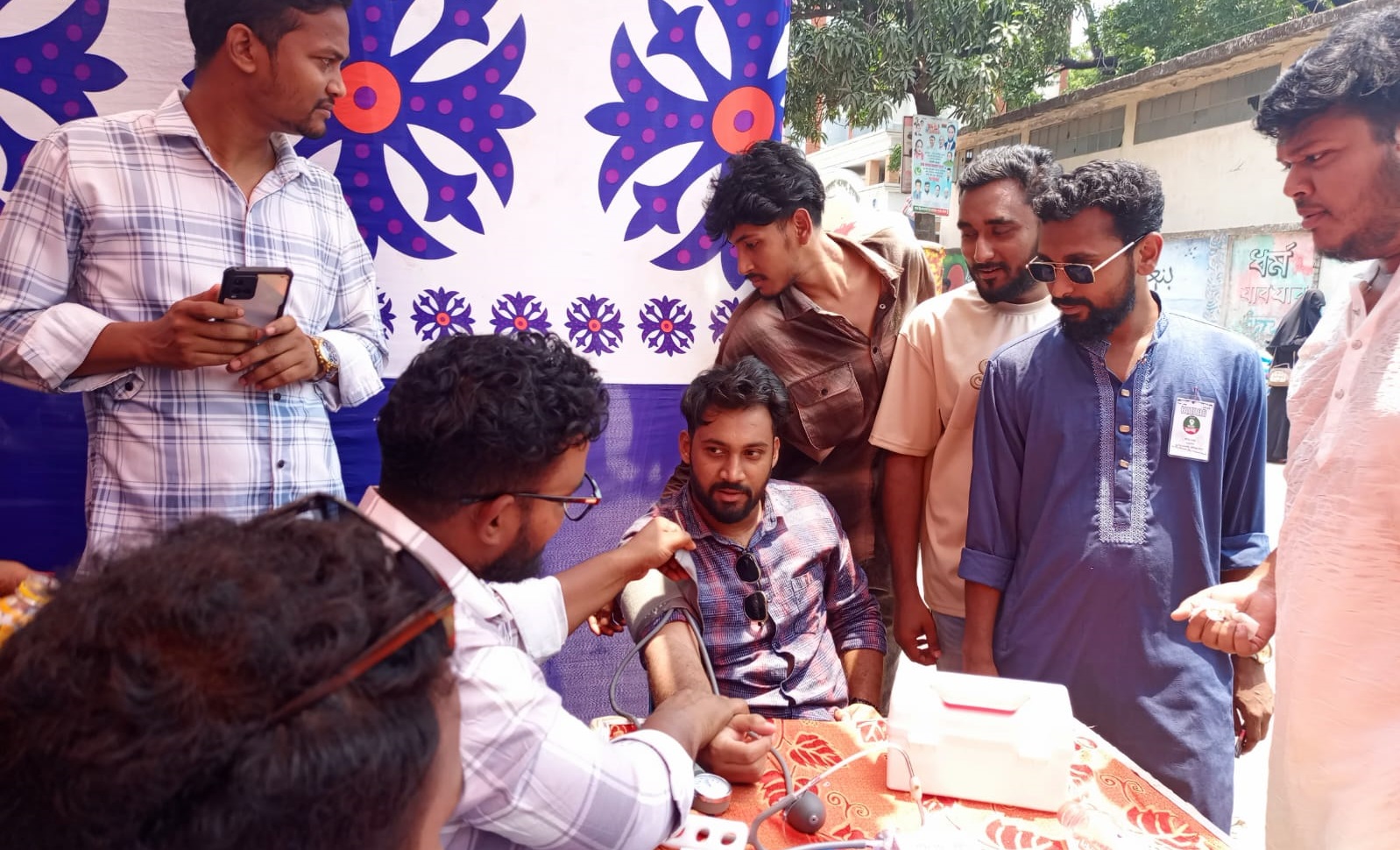 সরকারি হরগঙ্গা কলেজে ভর্তি পরীক্ষায় জাতীয় ছাত্রশক্তির হেল্প ডেস্ক কর্মসূচি