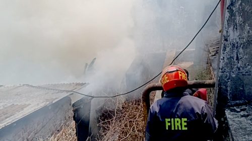 সীতাকুণ্ডে তুলার গোডাউনে ভয়াবহ আগুন নিয়ন্ত্রণে ফায়ার সার্ভিস