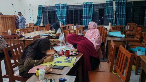 নববর্ষ বরণ ঘিরে রাজশাহী বিশ্ববিদ্যালয় ক্যাম্পাসে উৎসবের আমেজ, শেষ মুহূর্তের প্রস্তুতিতে ব্যস্ত শিক্ষার্থীরা