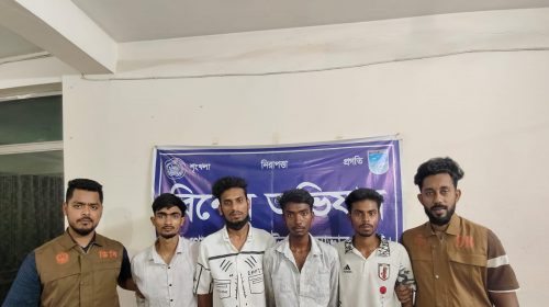 আশুলিয়ায় ডিবি উত্তরের অভিযান: কিশোর গ্যাংয়ের ৪ সদস্য গ্রেফতার