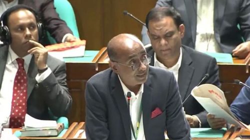 গণভোটে জামায়াতের অবস্থান ‘আধা প্রেম, আধা প্রতারণা’: আইনমন্ত্রী