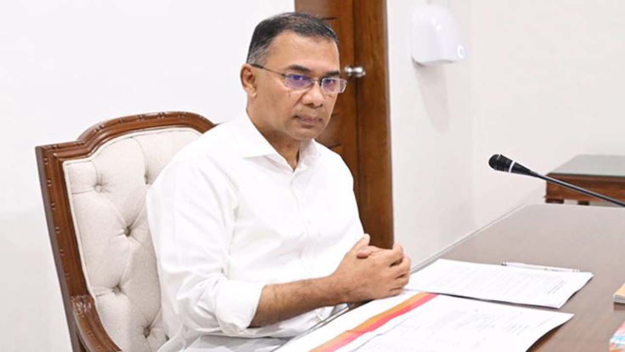 নারী-পুরুষের সমান মজুরি নিশ্চিত করবে সরকার