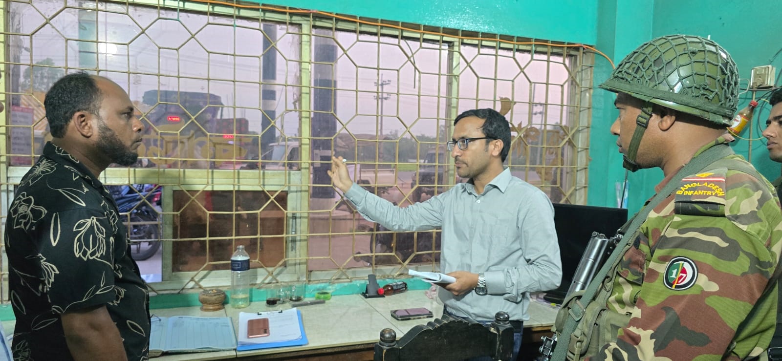 নবীগঞ্জে দুই ফিলিং স্টেশনে জ্বালানি তেলের গড়মিল, জরিমানা ৩০ হাজার টাকা